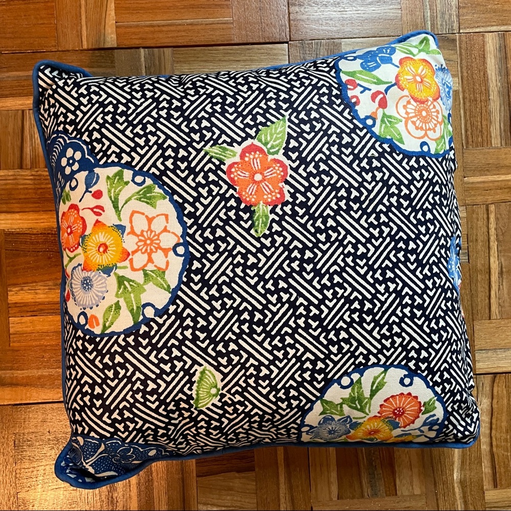 PRICE DROP / LOWER SHIP!! Nettle Creek toss pillow